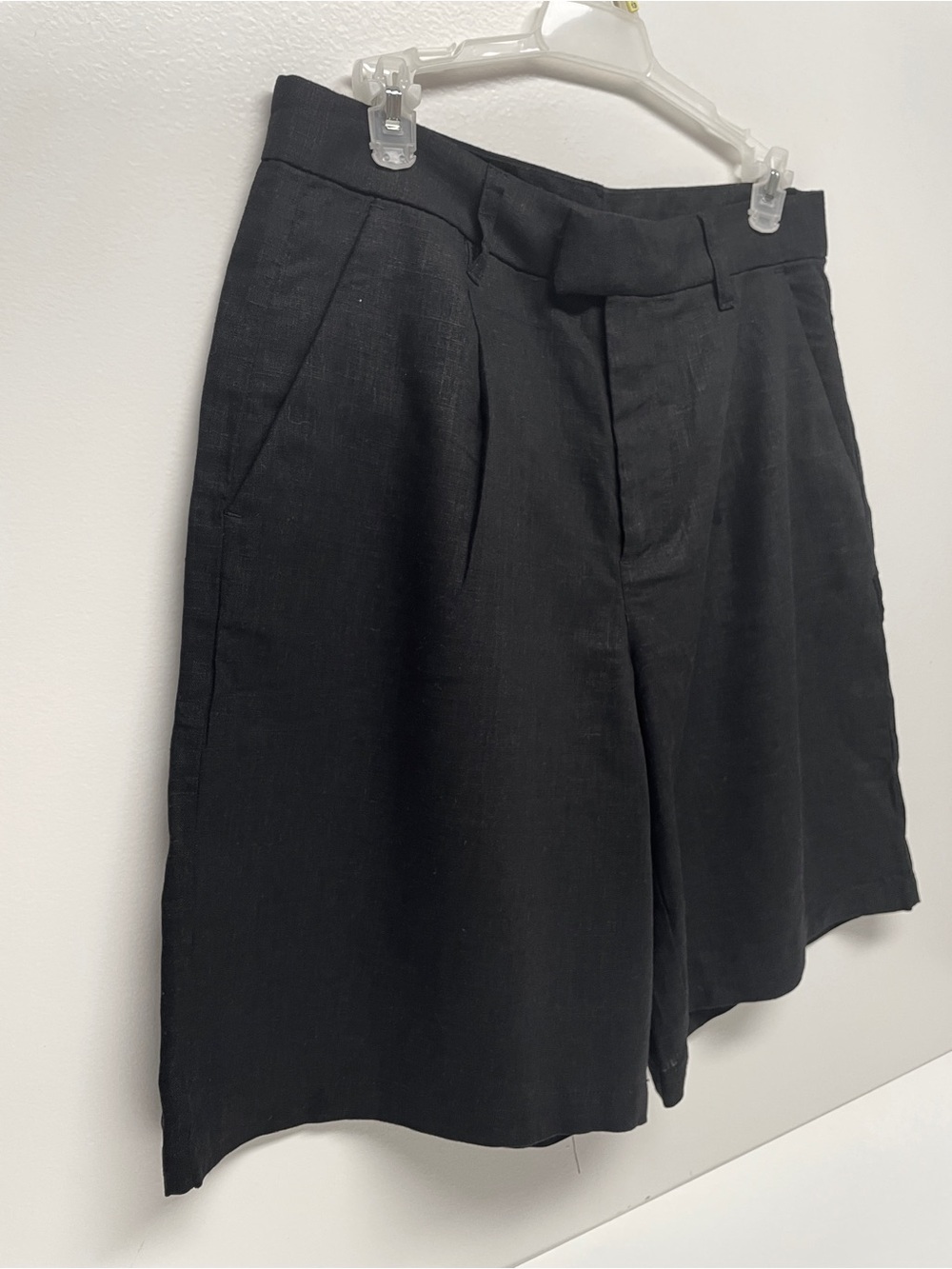 H&M Black Women's Bermuda Shorts with Pleats